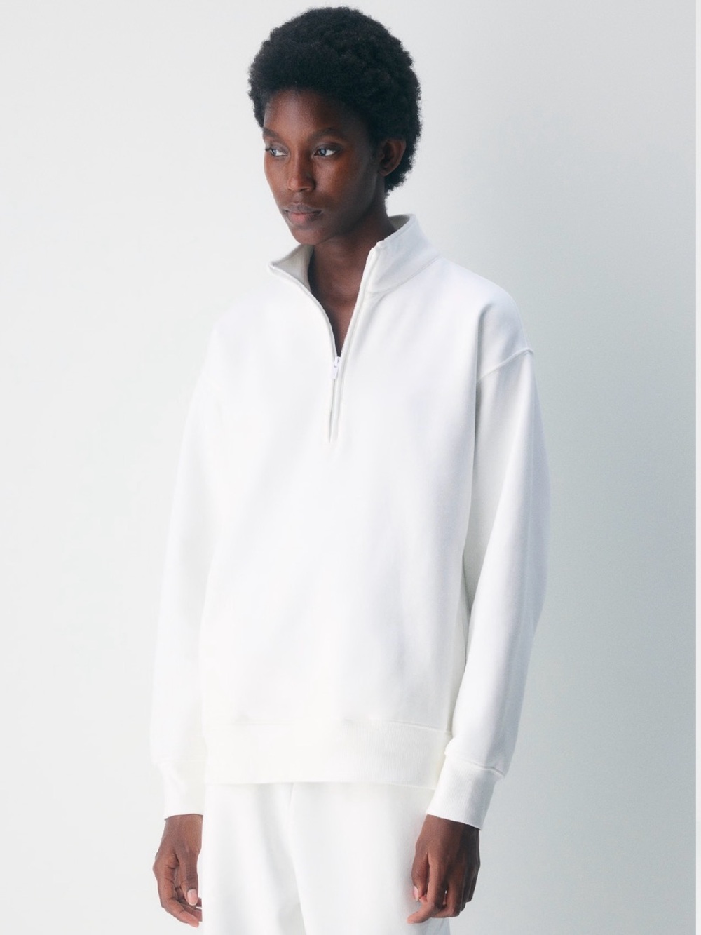 Aritzia Women's White Quarter-Zip Sweatshirt